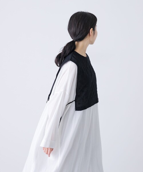 かぐれ（カグレ）の「ドット刺繍ウールガーゼビブ（ベスト・レディース・IVORY/BLACK・FREE）」の17枚目の写真
