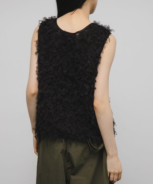 KBF（ケイビーエフ）の「チュールフリンジトップス（ベスト・レディース・IVORY/BLACK・one）」の19枚目の写真