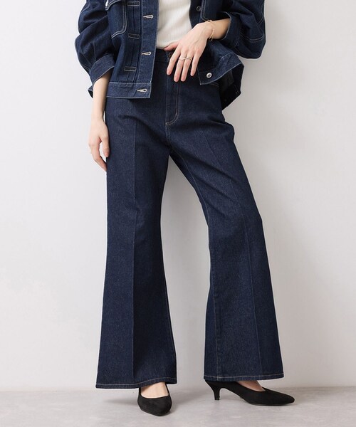 VIS（ビス）の「フレアシルエットデニムパンツ（デニムパンツ・レディース・ネイビー/サックス・M/S）」の6枚目の写真