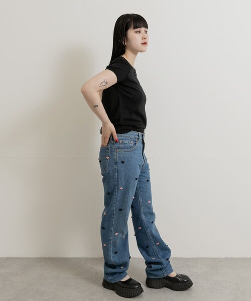 THE GOODLAND MARKET（ザグッドランドマーケット）の「neith.tokyo　Upcycling Flower Denim（デニムパンツ・レディース・Assort 1/Assort 2/Assort 3・one）」の10枚目の写真