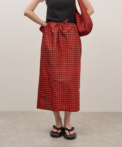 ADAM ET ROPE'(アダムエロペ)の「【COMING OF AGE(カミング オブ エイジ)】DRASTRING MAXI SKIRT(スカート・レディース・ブラック/キミドリ/ターコイズ/レッド・F)」の17枚目の写真