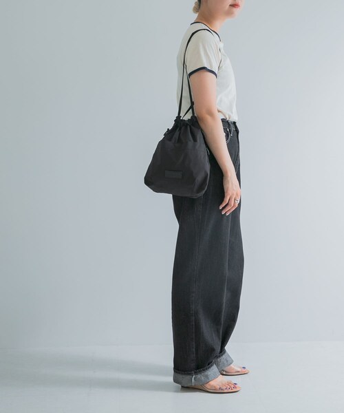 URBAN RESEARCH DOORS（アーバンリサーチドアーズ）の「BAICYCLON　EXCLUSIVE DRAW STRING BAG（ショルダーバッグ・レディース・BLACK/BROWN・Free）」の5枚目の写真
