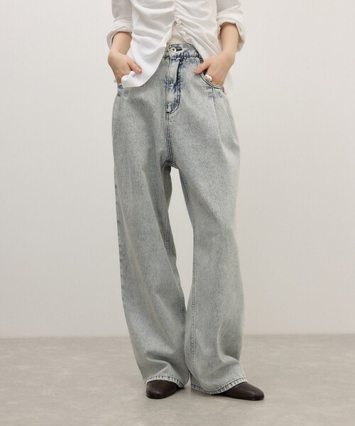 ADAM ET ROPE'(アダムエロペ)の「【WEB限定】ポケットタックセミワイドデニム(デニムパンツ・レディース・ネイビー/ブルー系・34/36/38)」の6枚目の写真