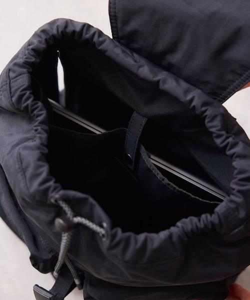 VIS（ビス）の「【J'aDoRe限定】【Hyman Roth】撥水バッグパック（バックパック/リュック・レディース・ブラック・F）」の10枚目の写真