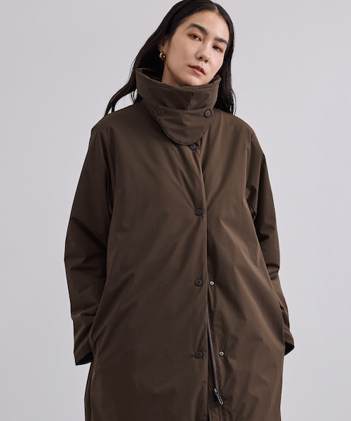 ADAM ET ROPE'(アダムエロペ)の「【J'aDoRe・店舗限定】【DESCENTE ALLTERRAIN(デサント オルテライン)for SALON】別注ステンカラーパフコート(ステンカラーコート・レディース・ブラウン/ベージュ系・F)」の8枚目の写真
