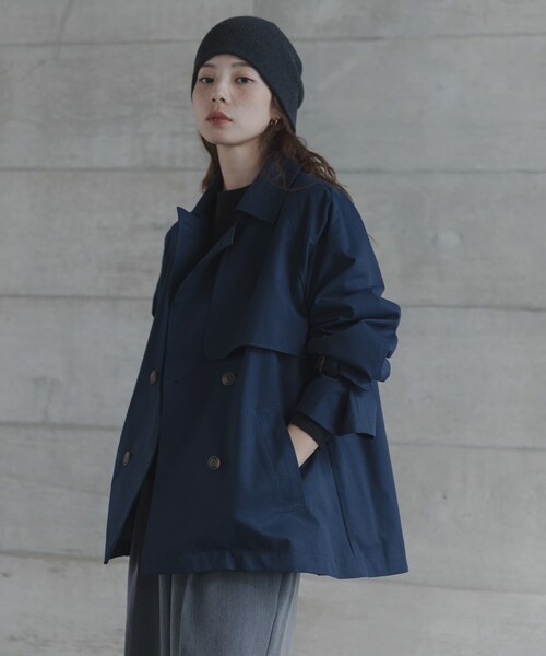 URBAN RESEARCH Sonny Label（アーバンリサーチサニーレーベル）の「撥水ショートトレンチコート（ステンカラーコート・レディース・ベージュ/ネイビー・36/38）」の21枚目の写真