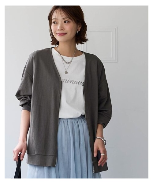 nissen（ニッセン）の「＜大きいサイズ＞涼やか美ラクRUタッチＶネックゆるシルエットジャケット（接触冷感・抗菌防臭・UVカット・遮熱）（ジャケット/アウター・レディース・黒/グレーベージュ/チャコールグレー・L/LL/3L/4L/5L/6L/8L/10L）」の12枚目の写真