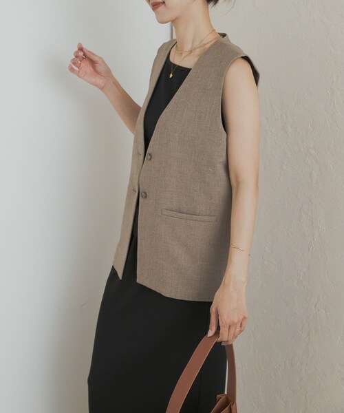 URBAN RESEARCH DOORS(アーバンリサーチドアーズ)の「ノーカラージレ(テーラードジャケット・レディース・BEIGE/BLACK・M)」の14枚目の写真