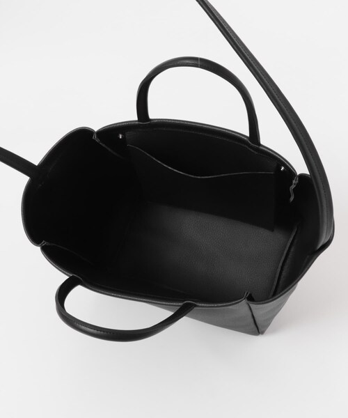 URBAN RESEARCH（アーバンリサーチ）の「MARROW　HANDLE TOTE MEDIUM（トートバッグ・レディース・BLACK・-）」の6枚目の写真