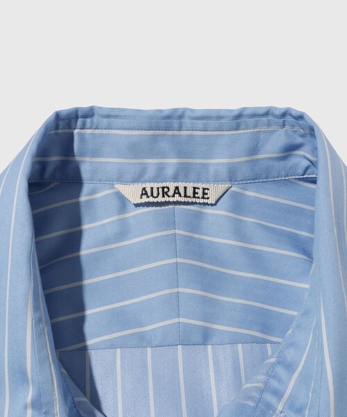 ADAM ET ROPE'(アダムエロペ)の「【AURALEE/オーラリー】COTTON SILK STRIPE SHIRT(シャツ/ブラウス・メンズ・キナリ/ブルー系・3/4/5)」の13枚目の写真