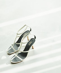 ナローストラップサンダル