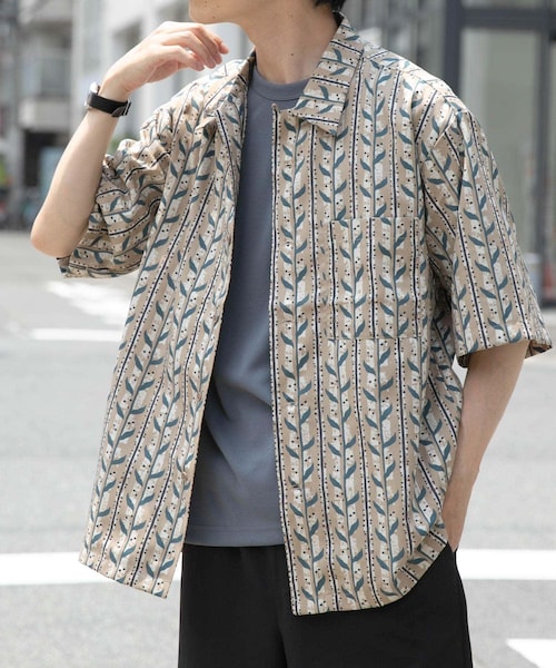 ITEMS URBANRESEARCH(アイテムズ アーバンリサーチ)の「リーフプリントオープンカラー半袖シャツ(シャツ/ブラウス・メンズ・BEG/BRN/BLK・M/L)」の3枚目の写真
