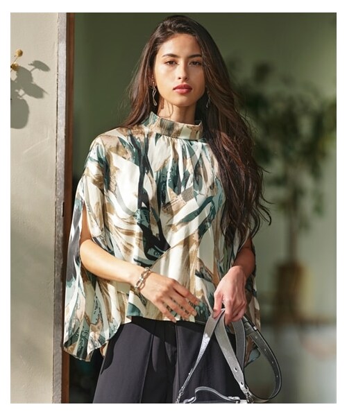 nissen（ニッセン）の「袖スリットバックリボンプリントブラウス【ERES BELLA】（シャツ/ブラウス・レディース・ブルーミックス/グリーンミックス・M/L/LL/3L）」の3枚目の写真