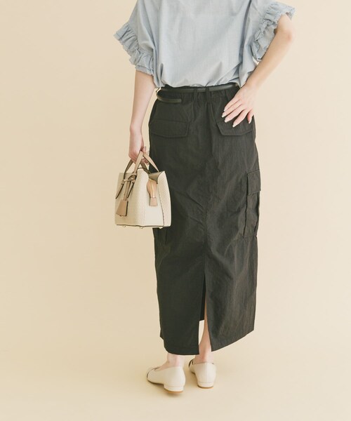 ITEMS URBANRESEARCH(アイテムズ アーバンリサーチ)の「ベルト付きカーゴスカート(スカート・レディース・MOC/BLK・Free)」の5枚目の写真