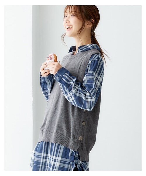 nissen（ニッセン）の「脇ボタンニットベスト【私の味方服】（ベスト