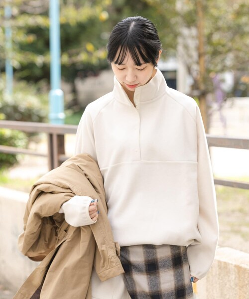 EKAL（エカル）の「ウォームドジャージスタンドプルオーバー（その他トップス・レディース・アイボリー/ブラック/ブラウン・one）」の6枚目の写真