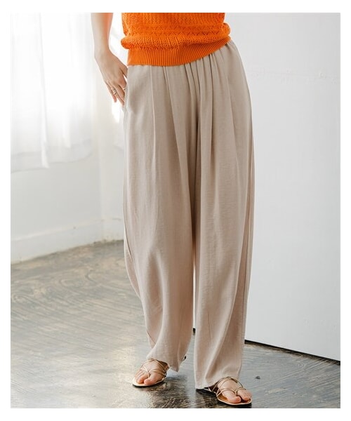 nissen（ニッセン）の「ニュアンスエアリードビーコクーンパンツ（接触冷感・UVカット）（セットアップ可能）＜大きいサイズ有＞（パンツ・レディース・ベージュ/ベージュ<ニッセンオンライン限定カラー>/ボルドー/ネイビー・S/M/L/LL/3L/4L/5L/6L/8L/10L）」の8枚目の写真