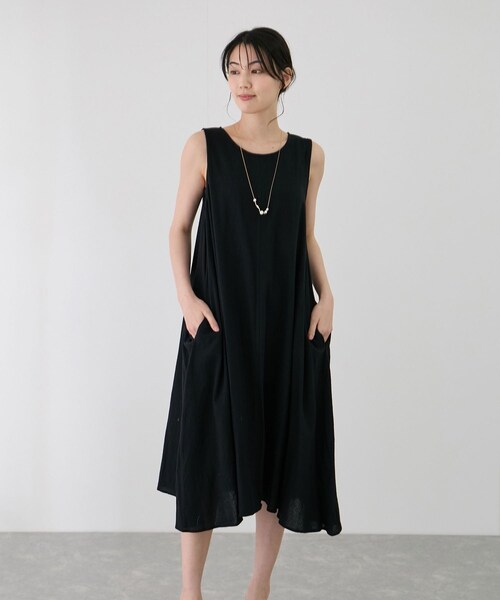 Jayro（ジャイロ）の「Aラインノースリーブワンピース（ワンピース・レディース・ブラック/ベージュ/グリーン/ターコイズ/レッド/カラシ系・F）」の17枚目の写真