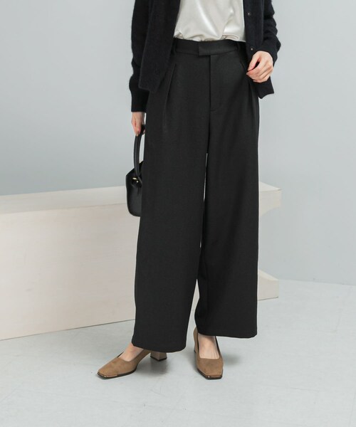 URBAN RESEARCH ROSSO（アーバンリサーチロッソ）の「『UR TECH』ストレートスラックス（その他パンツ・レディース・BEIGE/BLACK・36/38）」の4枚目の写真