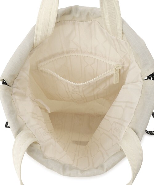 ADAM ET ROPE'（アダムエロペ）の「【WEB限定】・【HUNTER for ADAM ET ROPE'】 別注  TRAVEL DRAWSTRING BACKPACK TOTE（トートバッグ・レディース・キナリ・F）」の22枚目の写真