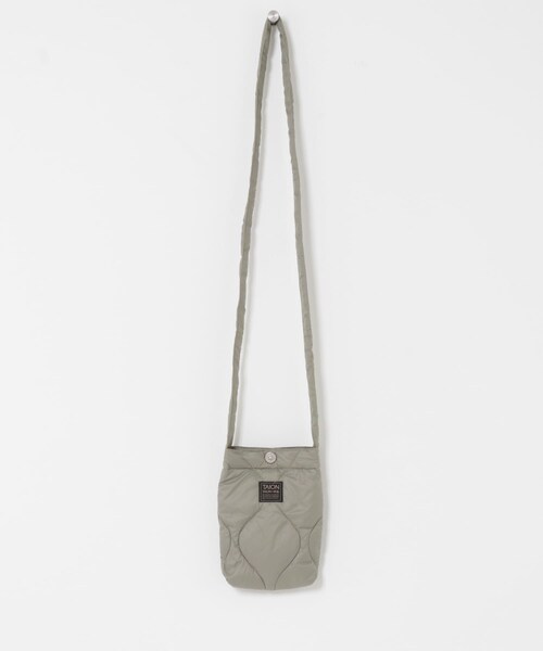 SENSE OF PLACE by URBAN RESEARCH（センスオブプレイスバイアーバンリサーチ）の「TAION　ミリタリークロスボディダウンバッグS（ショルダーバッグ・メンズ・BLACK/D.CHARCOAL/D.S.GRN・One）」の14枚目の写真