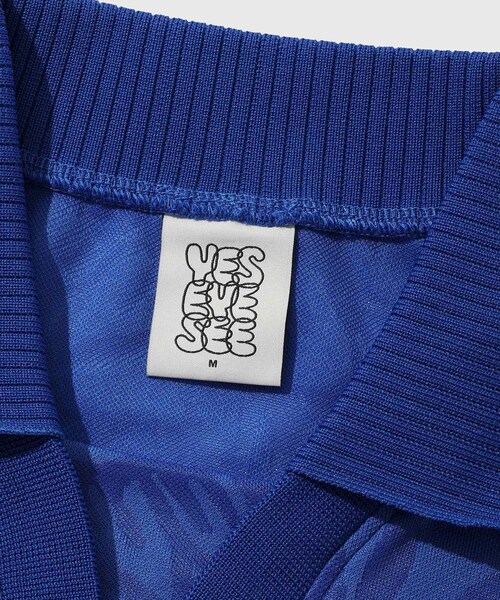 ADAM ET ROPE'（アダムエロペ）の「【YESEYESEE/イエスアイシー】Y.E.S Jacquard Football tee（ポロシャツ・メンズ・ブラック/ブルー・L/M）」の13枚目の写真