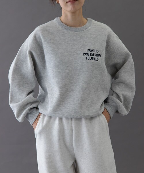 URBAN RESEARCH DOORS(アーバンリサーチドアーズ)の「FORK&SPOON エンブロイダリーロゴニットプルオーバー(ニット/セーター・レディース・NAVY/GRAY・1)」の3枚目の写真