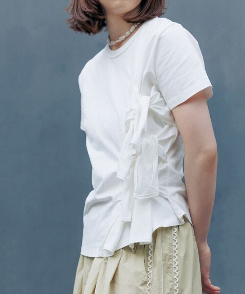 ADAM ET ROPE'(アダムエロペ)の「【サステナブル】リボンプルオーバー/接触冷感/UVカット/吸水速乾(Tシャツ/カットソー・レディース・ホワイト/ダークブラウン/サックス・F)」の7枚目の写真