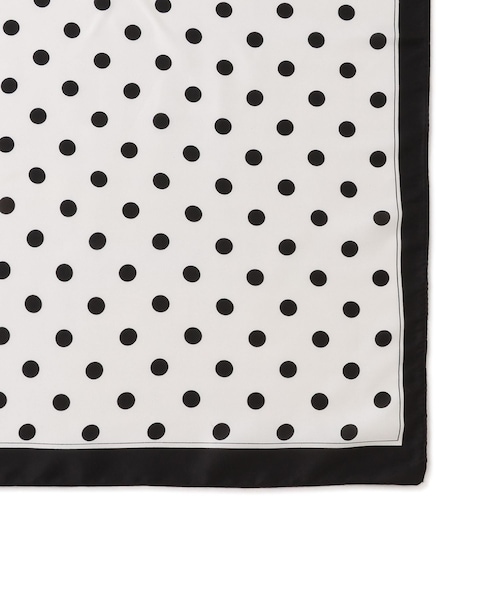 VIS(ビス)の「ドット柄スカーフ 70×70cm(バンダナ/スカーフ・レディース・ブラック系/ホワイト系・F)」の15枚目の写真