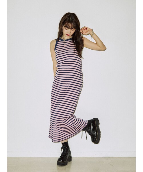 jouetie（ジュエティ）の「Millerパイピングロングワンピース【コラボ】（ワンピース・レディース・レッド/オフホワイト/アイボリー/ミックス/ブラック/ブルー/ピンク・M）」の4枚目の写真