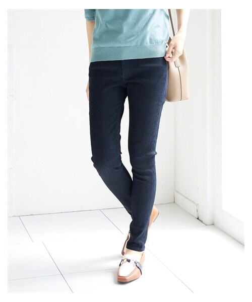 nissen（ニッセン）の「大きいサイズ ストレッチサスティナブルデニムスキニーパンツ（ゆったり太もも）（選べる２レングス）（デニムパンツ・レディース・フェードブルー/ユーズドブルー/ワンウォッシュ・L/LL/3L/4L/5L/6L/8L/10L）」の20枚目の写真