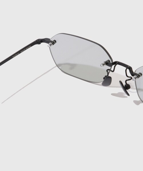 ADAM ET ROPE'（アダムエロペ）の「【A.D.S.R./エーディーエスアール】VATH（サングラス・メンズ・ブラック/シルバー・F）」の7枚目の写真