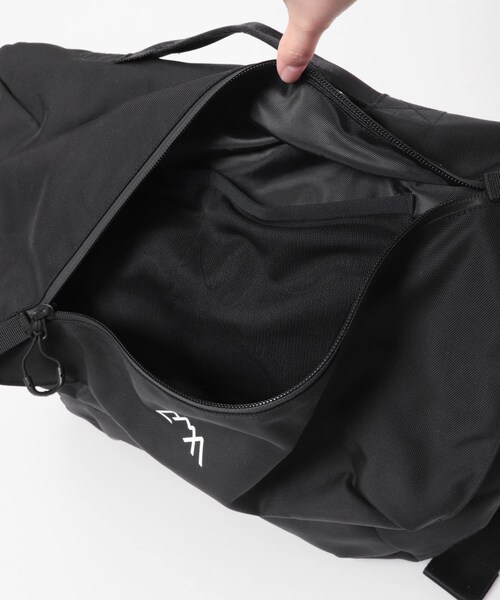 EKAL(エカル)の「CMF OUTDOOR GARMENT MESSENGER BAG BALLISTIC(メッセンジャーバッグ・メンズ・BLACK・One)」の6枚目の写真