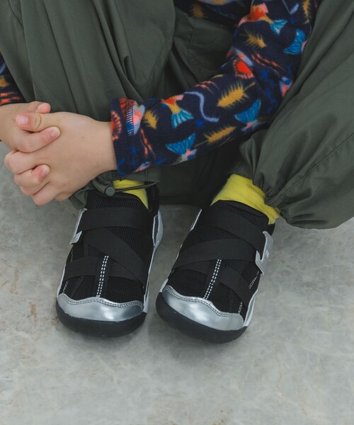 URBAN RESEARCH DOORS（アーバンリサーチドアーズ）の「IFME　K キネティックベルトシューズ(KIDS)（シューズ小物/雑貨・キッズ・WHITE/BLACK・17/18/19）」の8枚目の写真