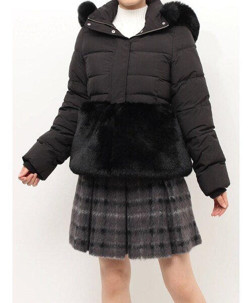 MERCURYDUO（マーキュリーデュオ）の「エコファーフーデッドペプラムダウン（ダウンジャケット/コート・レディース・アイボリー/ブラック・S/M）」の5枚目の写真