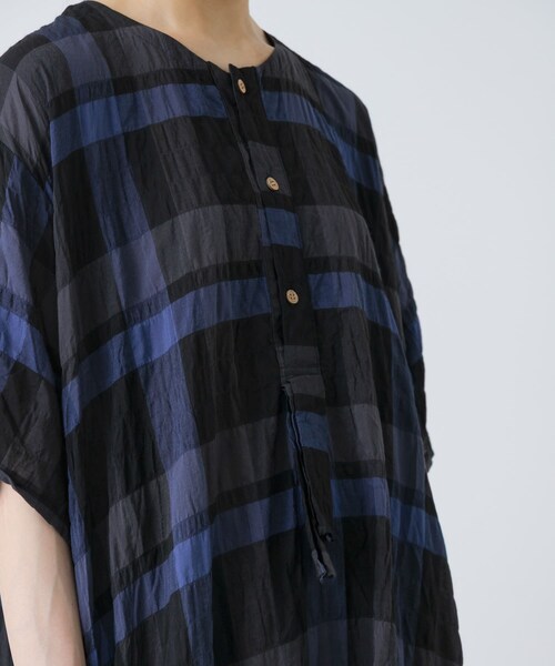 かぐれ（カグレ）の「Vlas Blomme　RAYON COTTON SHIRRING ONE-PIECE（ワンピース・レディース・BLUE・Free）」の14枚目の写真