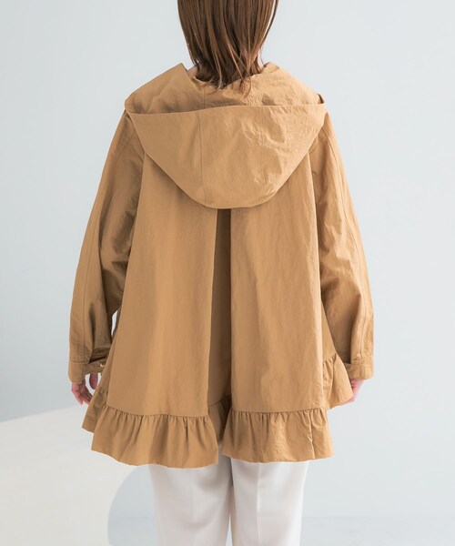 URBAN RESEARCH ROSSO（アーバンリサーチロッソ）の「Mewl　フリルマウンテンパーカー（マウンテンパーカー・レディース・BEIGE/BLACK・Free）」の11枚目の写真