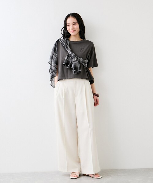 VIS(ビス)の「ボクシークロップド刺繍Tシャツ(Tシャツ/カットソー・レディース・チャコール/ホワイト/ブルー・F)」の5枚目の写真