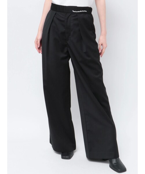 CALNAMUR（カルナムール）の「MESSAGE EMBROIDERY SLACKS/メッセージエンブロイダリースラックス（その他パンツ・レディース・グレー/ブラック/ラベンダー・S/M）」の13枚目の写真