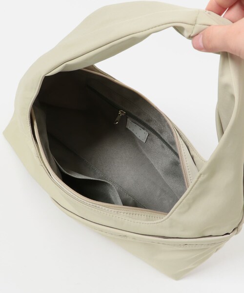 URBAN RESEARCH ROSSO（アーバンリサーチロッソ）の「ACOC　Agenda S Bag（ハンドバッグ・レディース・ButterBge/Black/Brown・0）」の15枚目の写真