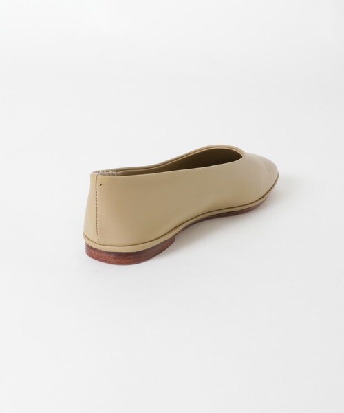 URBAN RESEARCH（アーバンリサーチ）の「『一部別注カラー』WANDERUNG　Flat Leather Shoes（パンプス・レディース・BEIGE/別注PINK・36/37/38）」の7枚目の写真