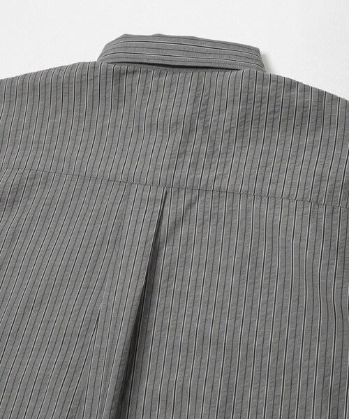 URBAN RESEARCH(アーバンリサーチ)の「Acy SEERSUCKER SHIRTS(シャツ/ブラウス・メンズ・GRAY/L.GREEN・L/XL)」の8枚目の写真