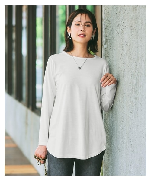nissen（ニッセン）の「重ね着用ロングＴシャツ（ラウンドへム・スクエアへム）（Tシャツ/カットソー・レディース・ラウンドへム(オフホワイト)/スクエアへム(オフホワイト)/襟ぐり広めラウンドへム(オフホワイト)/襟ぐり広めスクエアへム(オフホワイト)・M/L/LL/S）」の9枚目の写真