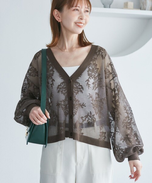 ROPE' PICNIC（ロペピクニック）の「透かし編み花柄Vネックカーディガン（カーディガン/ボレロ・レディース・オフホワイト/ブラウン/ブルー系/カラシ・38）」の14枚目の写真