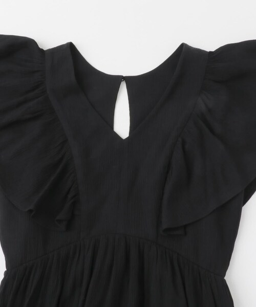 SENSE OF PLACE by URBAN RESEARCH(センスオブプレイスバイアーバンリサーチ)の「Vネックウエストマークフリルワンピース(ワンピース・レディース・BLACK/IVORY/L.BLUE・COMPACT/one)」の19枚目の写真