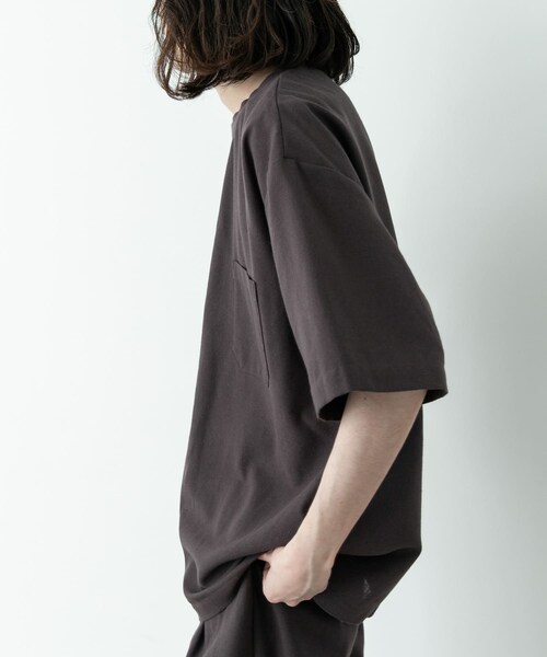 URBAN RESEARCH Sonny Label（アーバンリサーチサニーレーベル）の「接触冷感リネン混ショートスリーブTシャツ（Tシャツ/カットソー・メンズ・ストライプ/チャコール/ブラック・M/L/XL）」の16枚目の写真