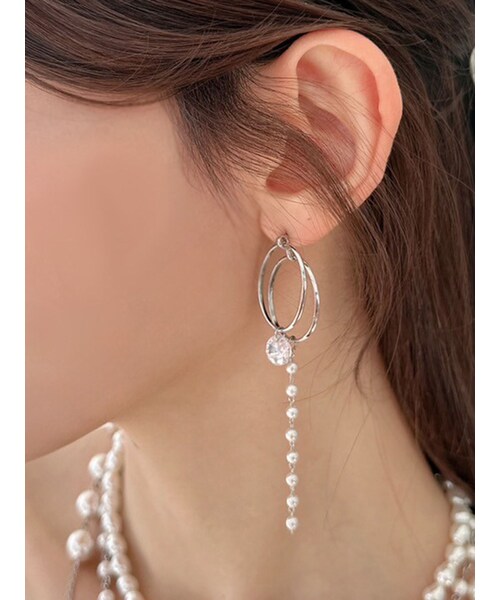 RESEXXY（リゼクシー）の「ポイントビジューフープピアス（ピアス（両耳用）・レディース・シルバー/ゴールド・F）」の3枚目の写真