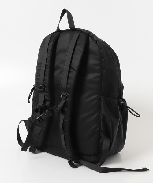 URBAN RESEARCH DOORS（アーバンリサーチドアーズ）の「『別注』YAKPAK×DOORS　マルチポケットデイパック（バックパック/リュック・メンズ・BLACK/CHARCOAL・-）」の8枚目の写真