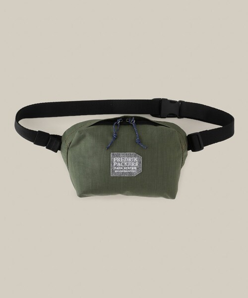 ADAM ET ROPE'（アダムエロペ）の「【Fredrik Packers】MIRO M（ボディバッグ/ウエストポーチ・レディース・ブラック/チャコール/ベージュ/オリーブ/レッド・F）」の3枚目の写真