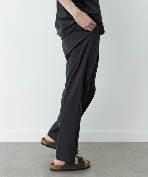 URBAN RESEARCH Sonny Label（アーバンリサーチサニーレーベル）の「『接触冷感』『速乾』BREEZE FIT イージーパンツ（その他パンツ・メンズ・ブラック/チャコール/ネイビー・M/L）」の18枚目の写真